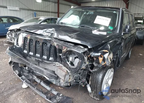 2014 Jeep Patriot Latitude z USA, uszkodzony, nr VIN 1C4NJRFBXED742759